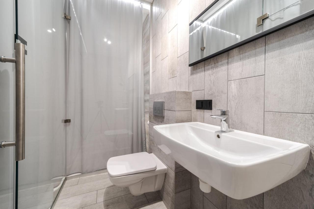 Staroevreyska Apartment A Lviv Exterior photo